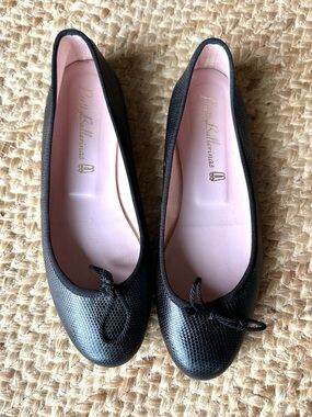 Pretty Ballerinas Rosario Embossed Black Leather Flats Worn Once